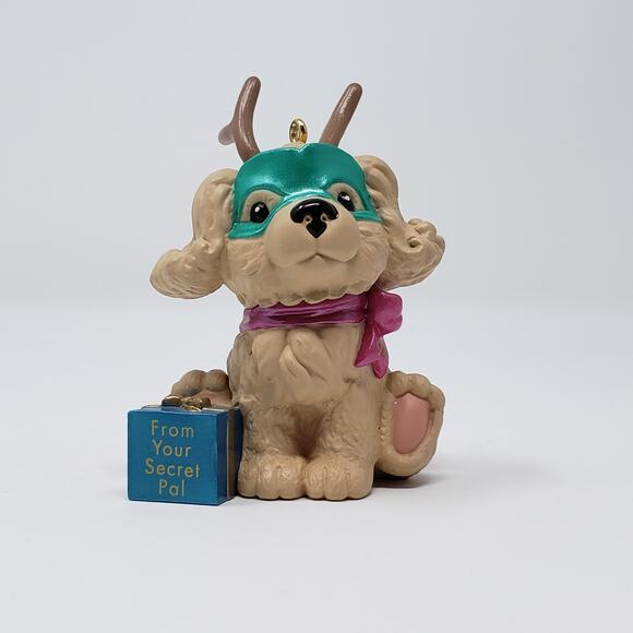 1994 Hallmark Secret Santa Handcrafted Keepsake Holiday Christmas Ornament. - Picture 4 of 8